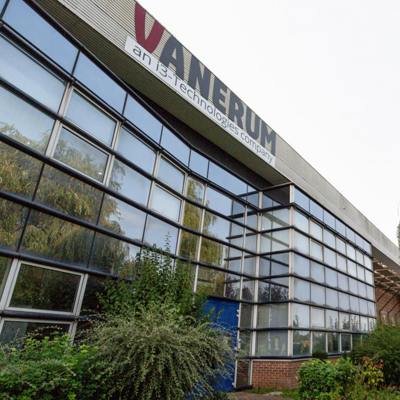 Installation de systèmes Vanerum par Isobat pour l'optimisation des espaces professionnels.