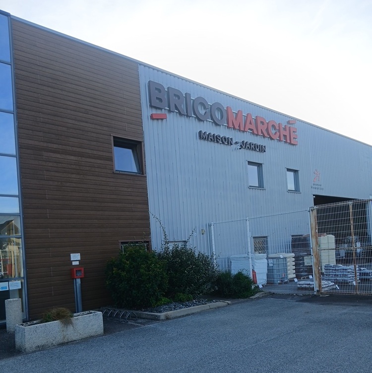 THEAU SA façace